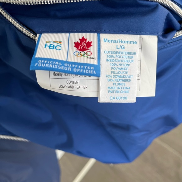 *Hudson’s Bay Company (HBC)* Men’s size Large insulated vest - Picture 13 of 16